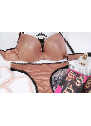 Фото VENUS V530 Компклект белья из еко кожы VENUS (5244) – Чашка B, цвет <color>, цена 194.46<currency>